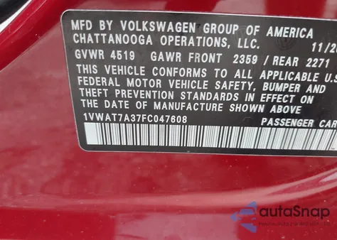 2015 Volkswagen Passat 1.8T Wolfsburg Edition z USA, uszkodzony, nr VIN 1VWAT7A37FC047608